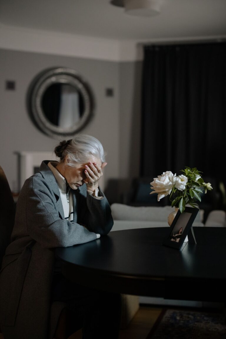 Mãe perdeu o filho no trabalho — quais direitos?