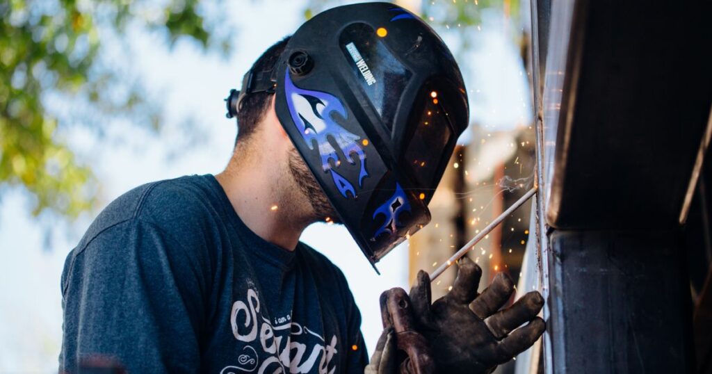 Queimadura no trabalho: 3 tipos de indenização que você pode receber