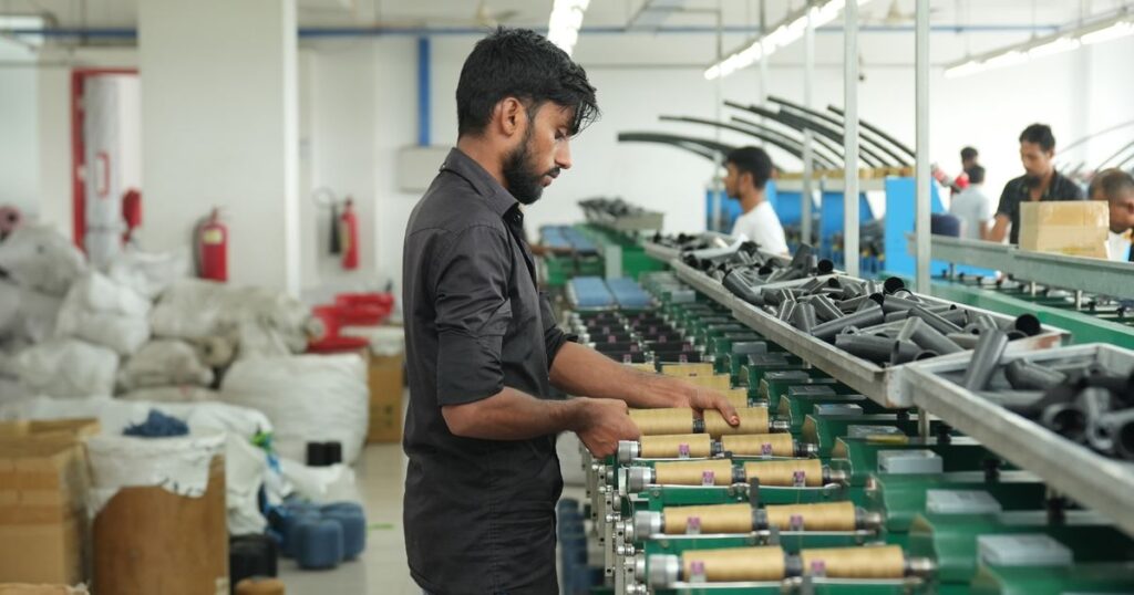 Ajudante de Produção Acidentado: Seus Direitos [2026]